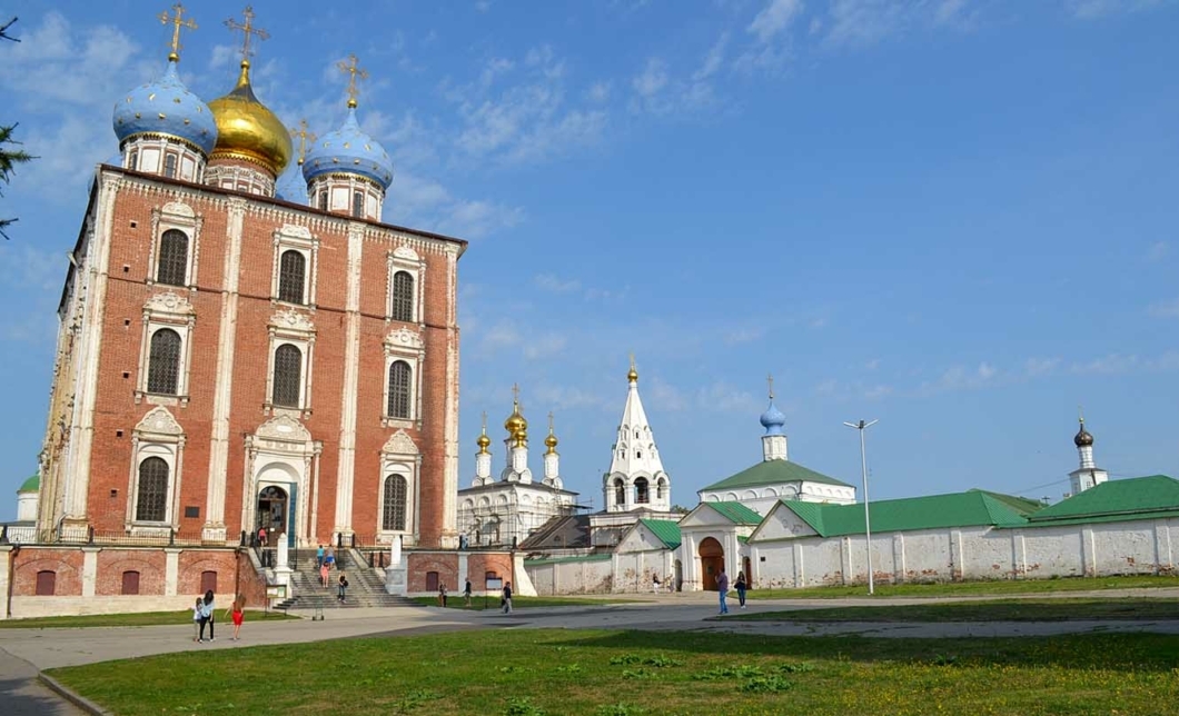 <span style="font-weight: bold;">25.04.2026 Рязань. Кремль. Спасский монастырь. Преображенский монастырь. и др. Николо-Ямской храм. Поклонение мощам Св. Василия Рязанского. мощи св. Любушки Рязанской. (Ольга Александровна).</span><br>